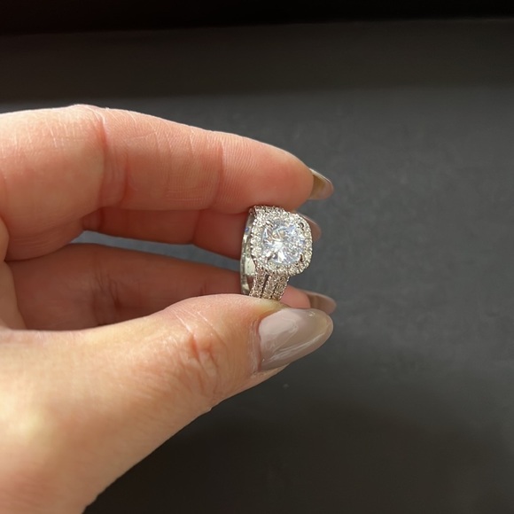 NWT Silver Tone Ring - Picture 4 of 8